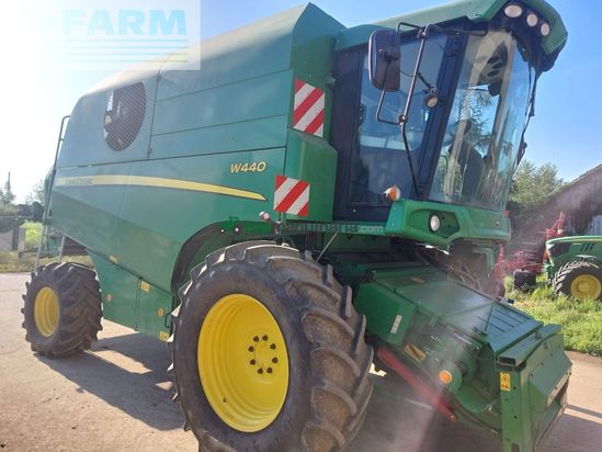 Cosechadora de Cereal - John Deere - W440