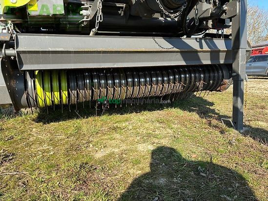 Empacadora gigant - Claas - variant 360