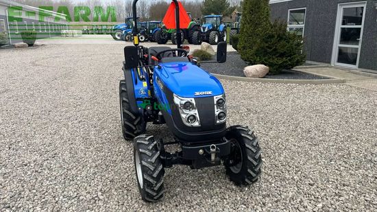 Tractor agrícola - Solis - s26 6+2 med brede traktordæk
