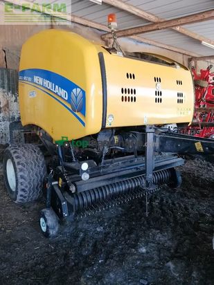 Empacadora gigant - New Holland - roll belt 150 superfeed