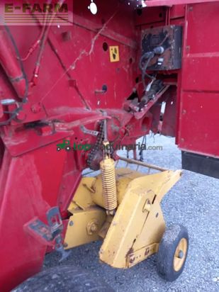 Empacadora gigant - New Holland - 650