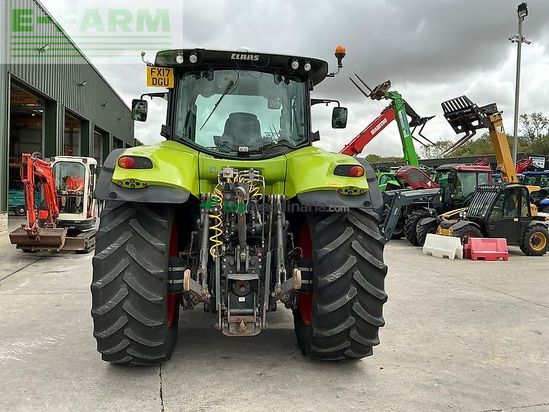 Tractor agrícola - Claas - 810 axion tractor (st27040)