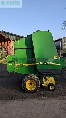 Empacadora gigant - John Deere - 592