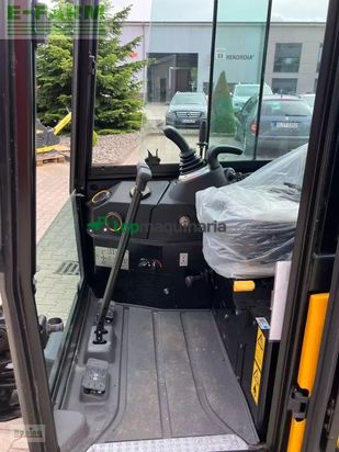 Excavadora - JCB - 16c-1