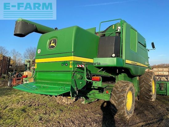 Cosechadora de Cereal - John Deere - w650