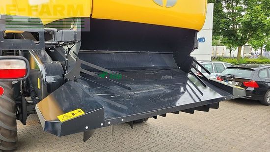 Cosechadora de Cereal - New Holland - cx 8.70 neumaschine