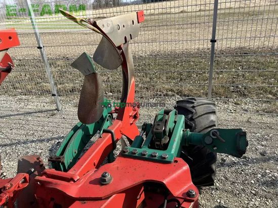 Arado - Kverneland - eg100 300/28-5 furet
