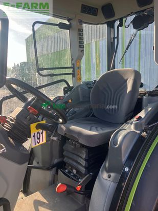 Tractor agrícola - Claas - nexos 220 ve cabine 4rm VE