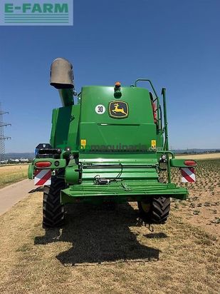 Cosechadora de Cereal - John Deere - t560