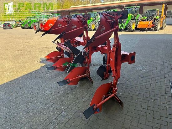 Arado - Kuhn - vari master 121 4t