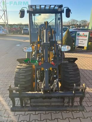 Minicargadora - JCB - 403 (kabine)