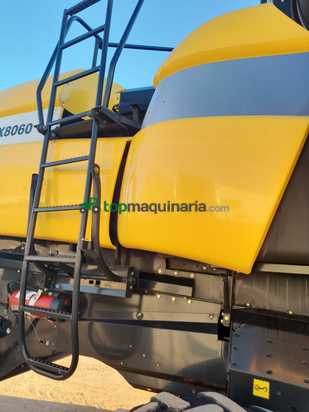 Cosechadora de Cereal - New Holland - CX8060