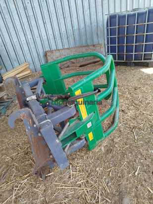 Pinza recoge bolos