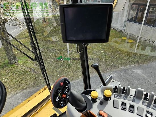 Cosechadora de Cereal - New Holland - cx 6.90