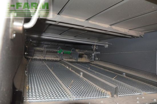 Cosechadora de Cereal - Claas - trion 740 terra trac