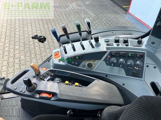 Tractor agrícola - Valtra - n1543