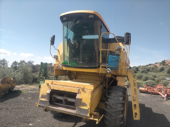 Cosechadora de Cereal - New Holland - Tc 54 