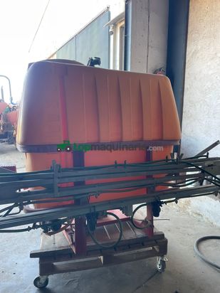 Pulverizador de 1000l con barras manuales
