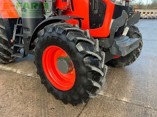 Tractor agrícola - Kubota - m7-133 tractor (st25633)