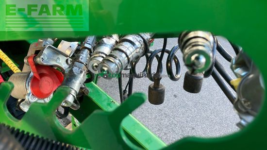 Empacadora gigant - John Deere - f441r hc 25