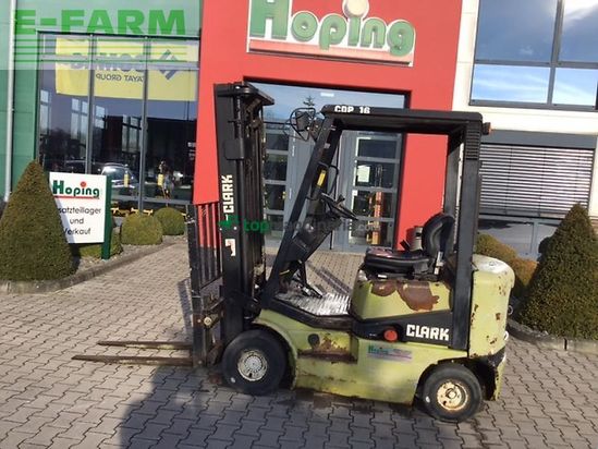 Elevadora -  - clark cdp 16