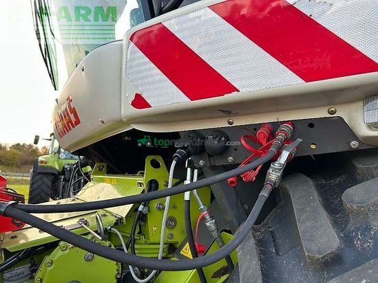 Cosechadora de Cereal - Claas - jaguar 890 mit kemper 360 und pu