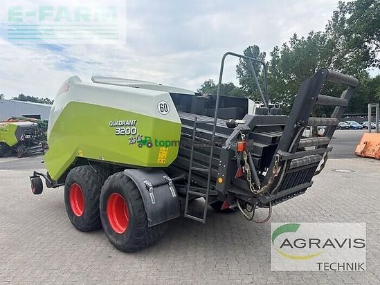 Empacadora gigant - Claas - quadrant 3200 rc