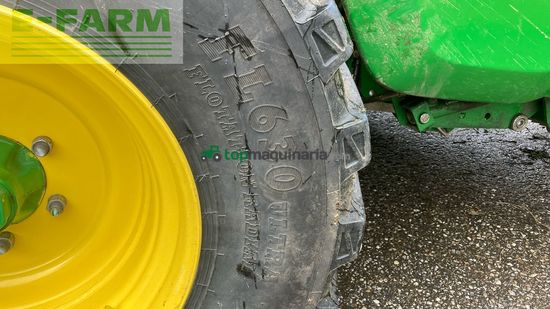 Empacadora gigant - John Deere - V461R