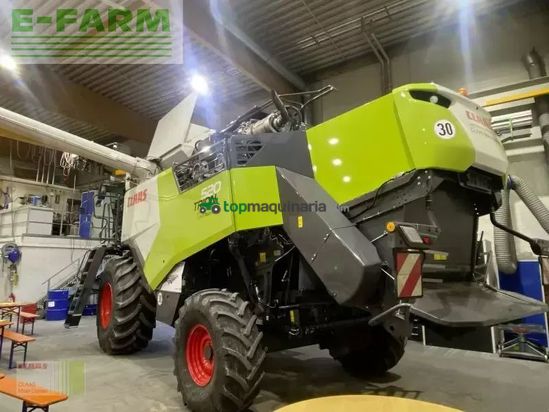 Cosechadora de Cereal - Claas - trion 520 mit vario 560