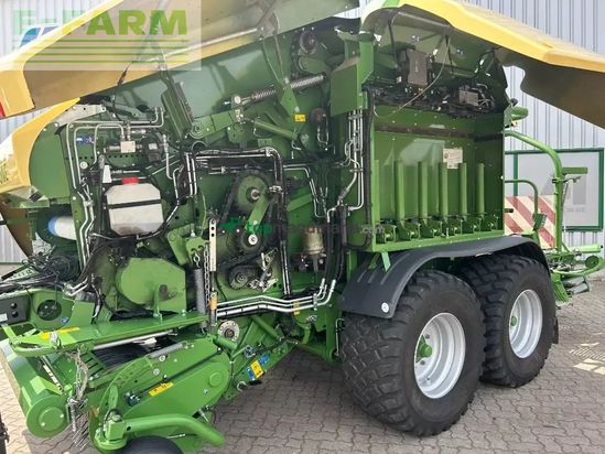 Empacadora gigant - Krone - comprima cv 150 xc plus