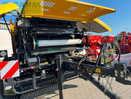 Empacadora gigant - New Holland - 150 rollbelt
