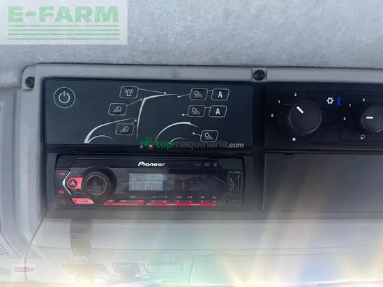 Tractor agrícola - Valtra - n134 a mit rüfa und forstausrüstung