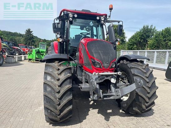 Tractor agrícola - Valtra - n155 a mit rüfa und forstkabine