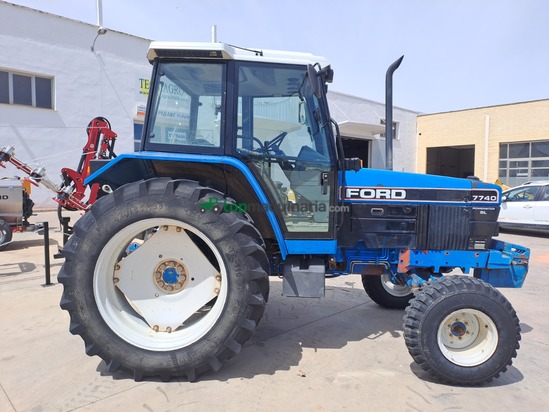 Tractor agrícola - Ford - 7740