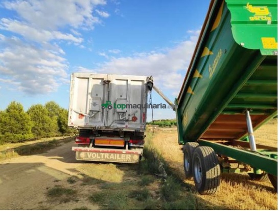 Sinfín hidráulico y plegable para remolque agricola