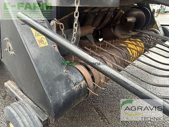 Empacadora gigant - New Holland - 4860