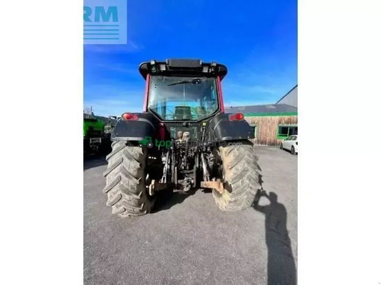 Tractor agrícola - Valtra - marque valtra