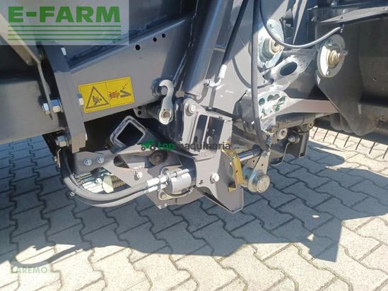 Empacadora gigant - Claas - quadrant 5300 fc evolution