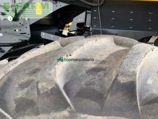 Cosechadora de Cereal - New Holland - cr 8.90