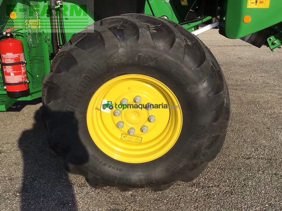 Cosechadora de Cereal - John Deere - S7 700