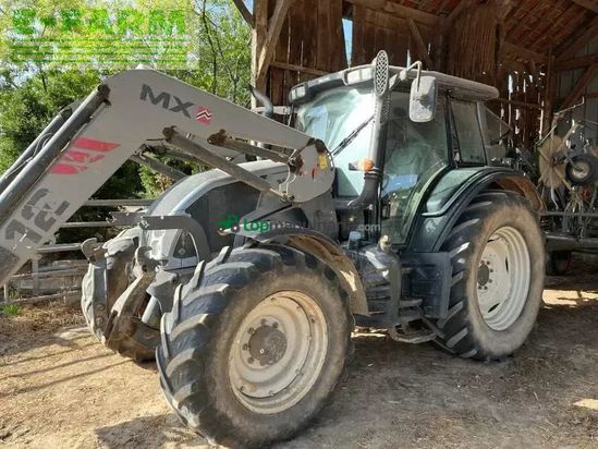 Tractor agrícola - Valtra - n123
