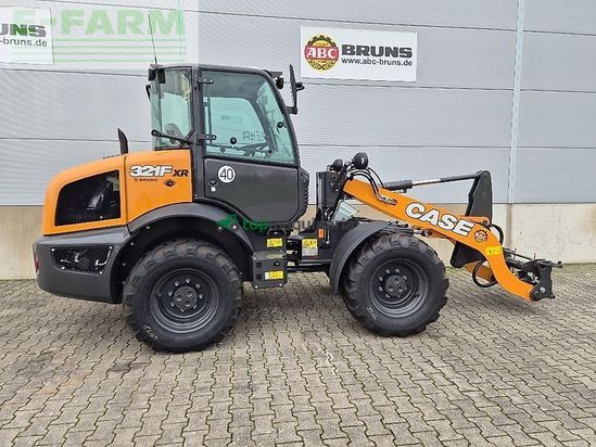 Minicargadora - Case IH - 321f hs xr evo