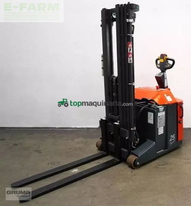 Elevadora - Combilift - cs1250