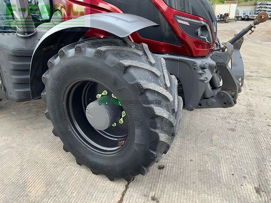 Tractor agrícola - Valtra - t174 versu unlimited tractor (st26322)