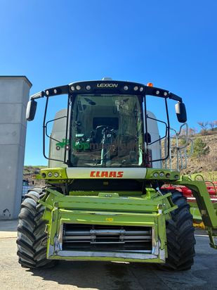  Cosechadora de Cereal - Claas  Lexion 670 