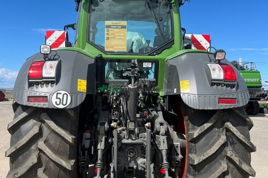 Tractor agrícola FENDT 826 VARIO S4 PROFI+