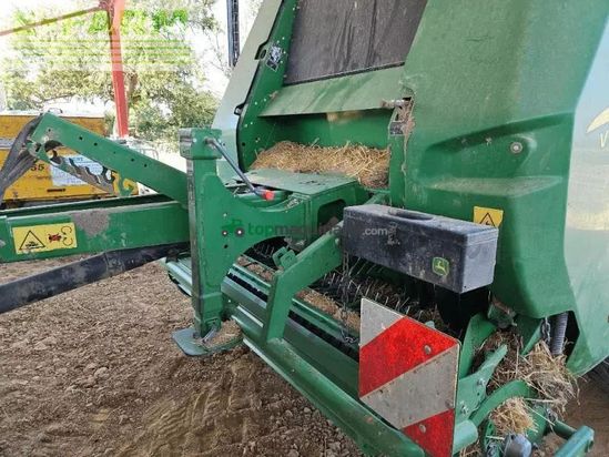Empacadora gigant - John Deere - v461m