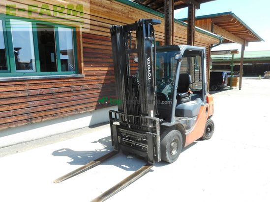 Elevadora - Toyota - 02-8fdf25 triplex + ss + zv + kabine