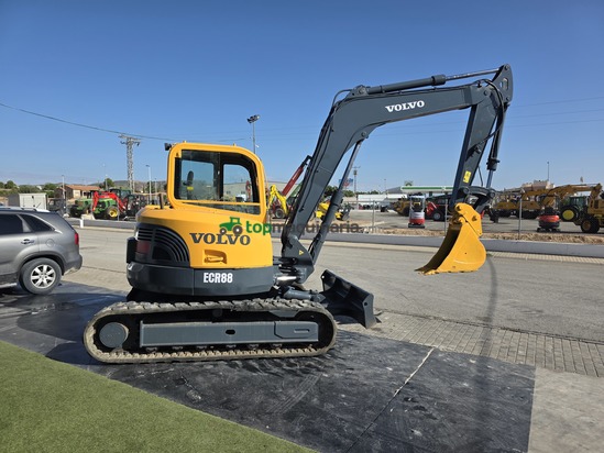 Excavadora Volvo ECR 88