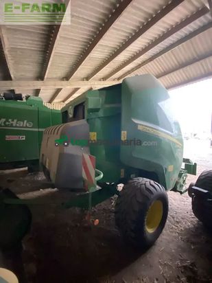 Empacadora gigant - John Deere - v451m